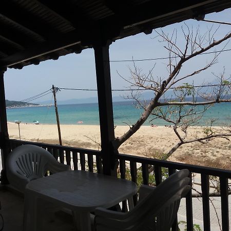House Kosmas On The Beach سارتي المظهر الخارجي الصورة