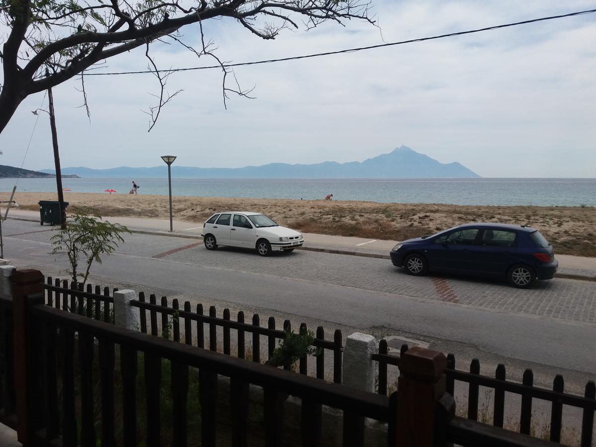 House Kosmas On The Beach سارتي المظهر الخارجي الصورة