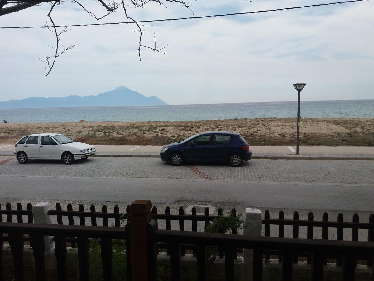 House Kosmas On The Beach سارتي المظهر الخارجي الصورة