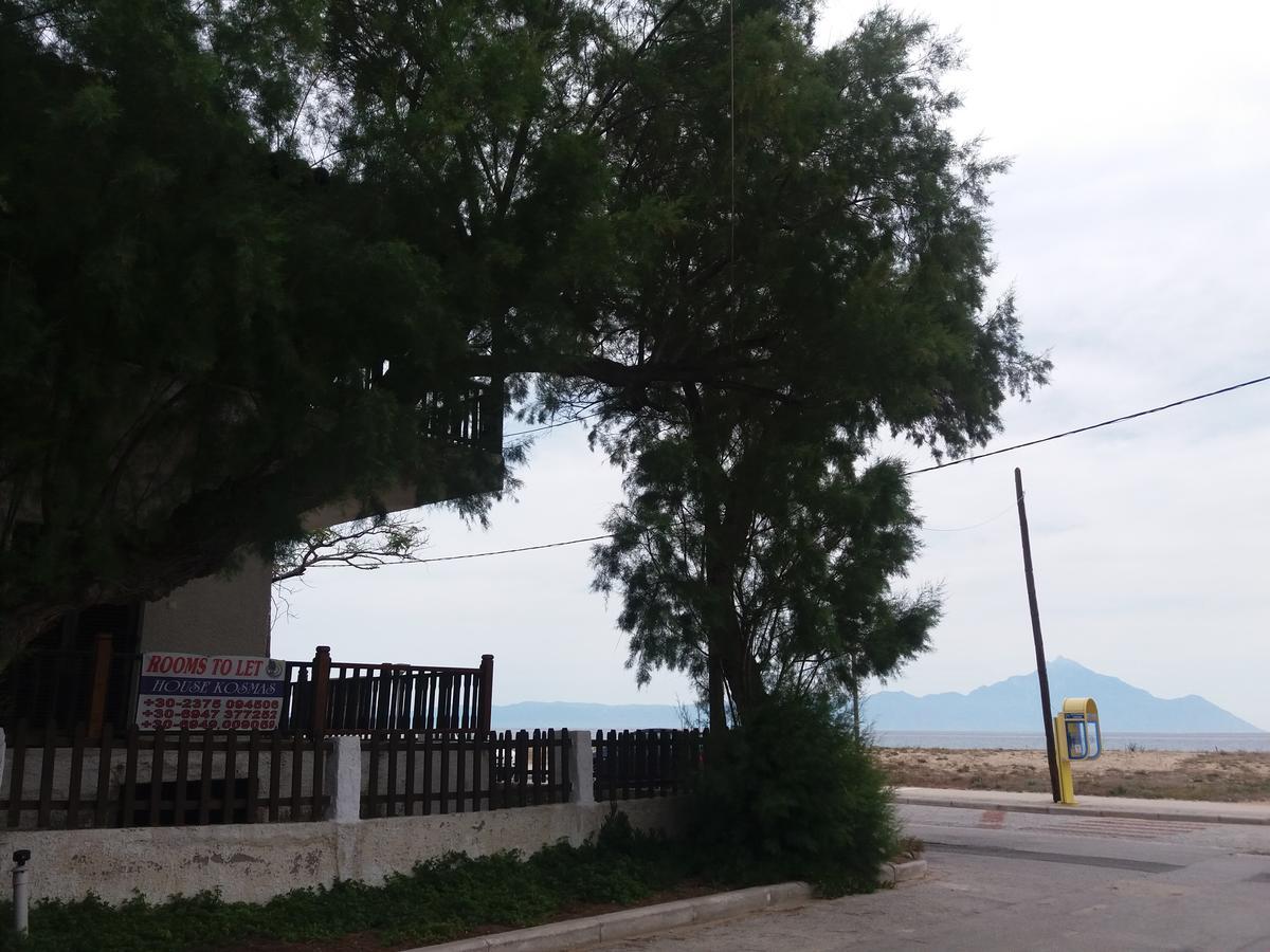 House Kosmas On The Beach سارتي المظهر الخارجي الصورة