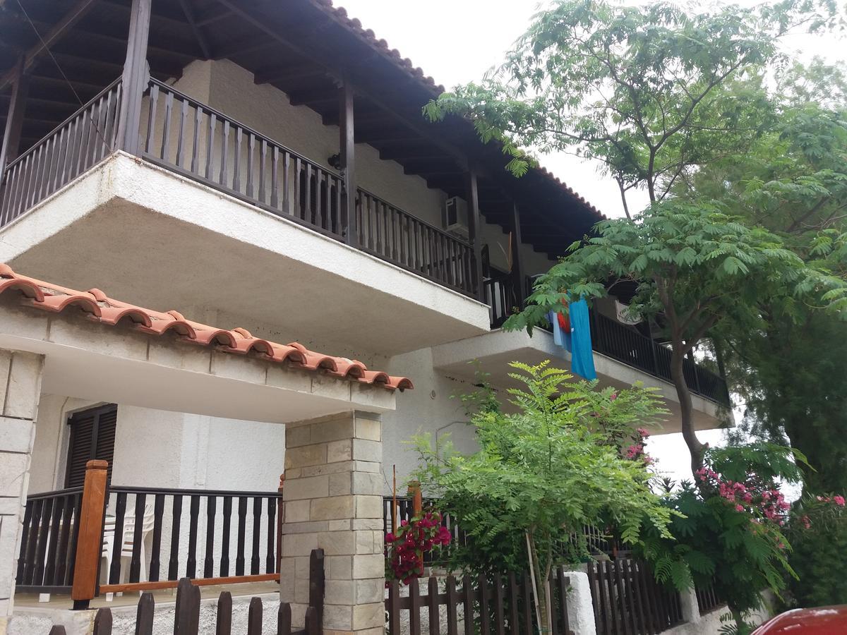 House Kosmas On The Beach سارتي المظهر الخارجي الصورة