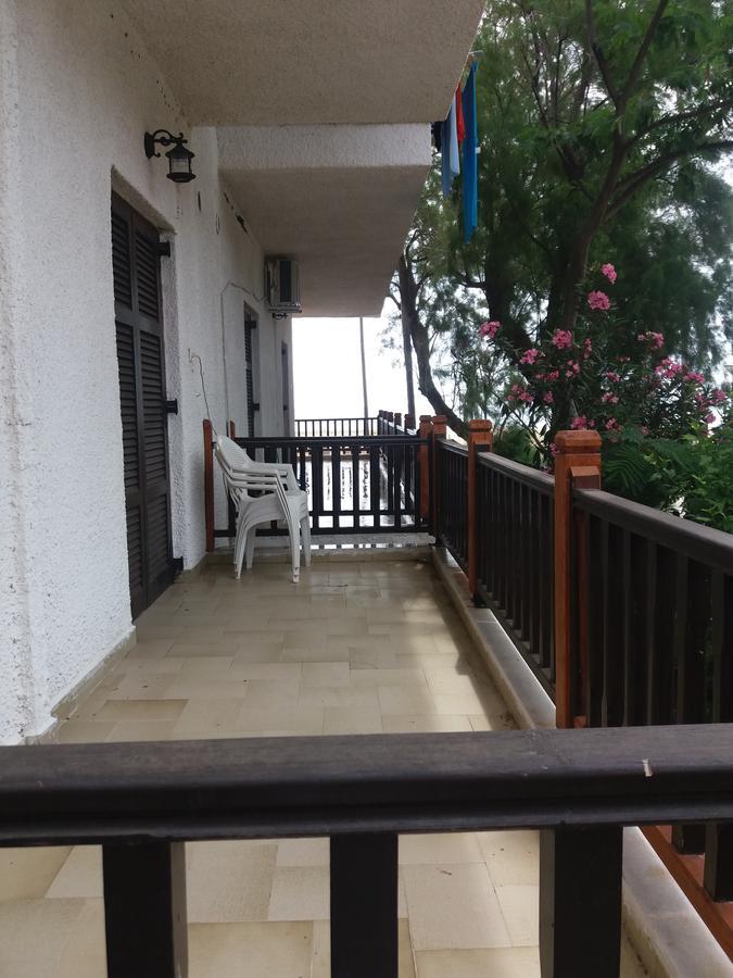House Kosmas On The Beach سارتي المظهر الخارجي الصورة